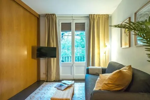 Dana - Enjoy Apartments Rocafort
