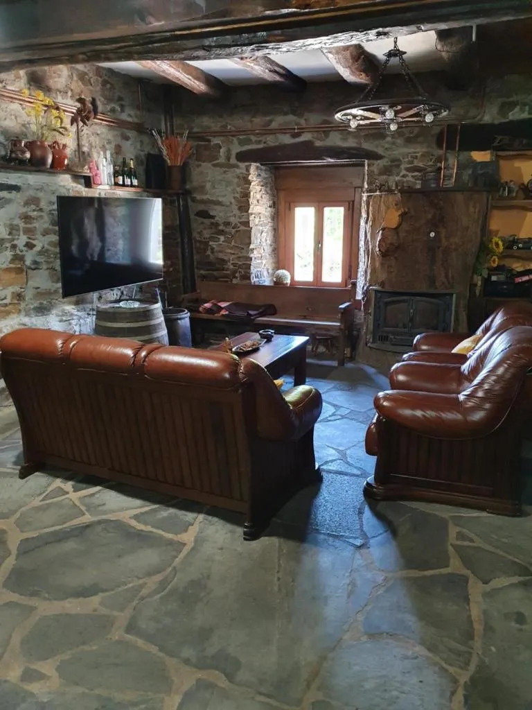 Imagen 1 de Escapada Rural con Encanto y Barbacoa en Galicia