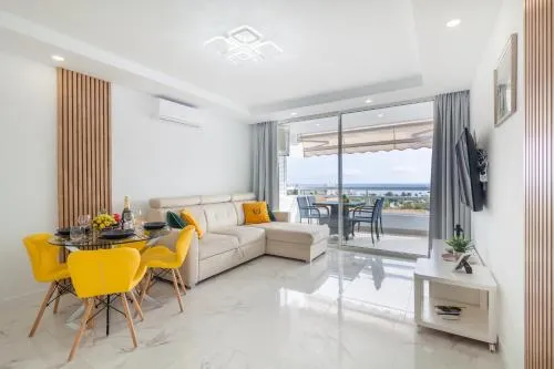 Ponderosa 611, Las Americas, one bedroom apartment with large terrace and ocean view, next to Siam Park