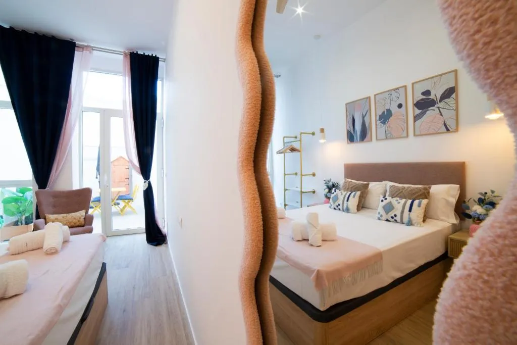 Imagen de Color & Design next to Russafa SOHO