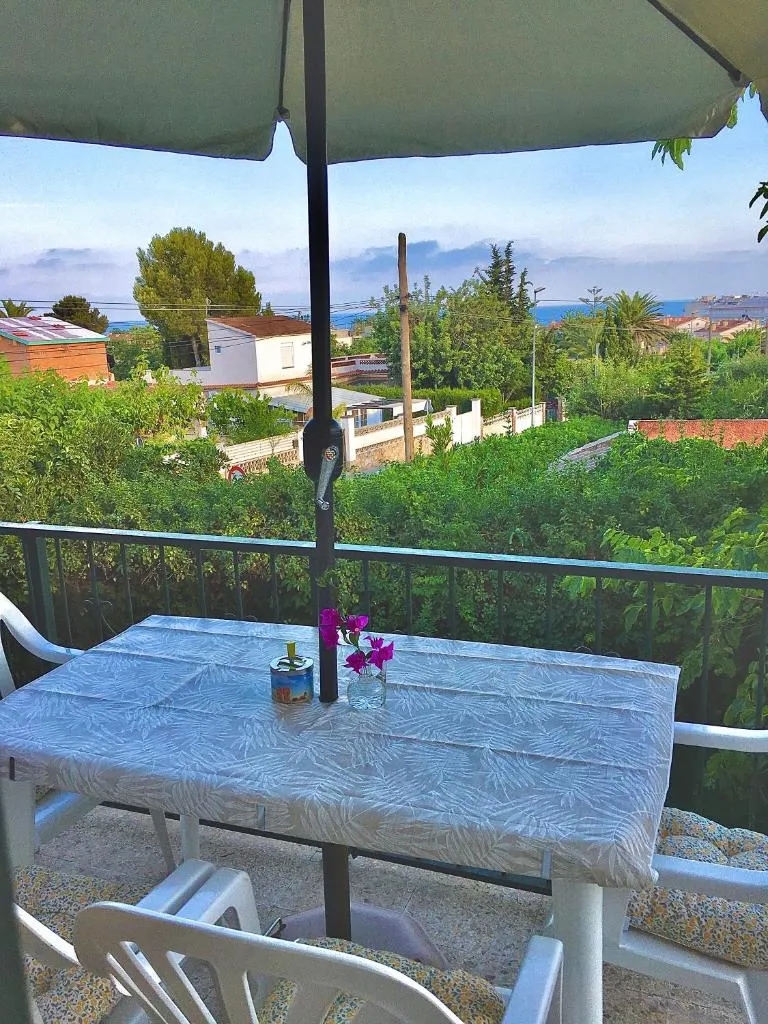Imagen 5 de Casa Diana: Vista al mar y 3min a la playa y 30min a PortAventura