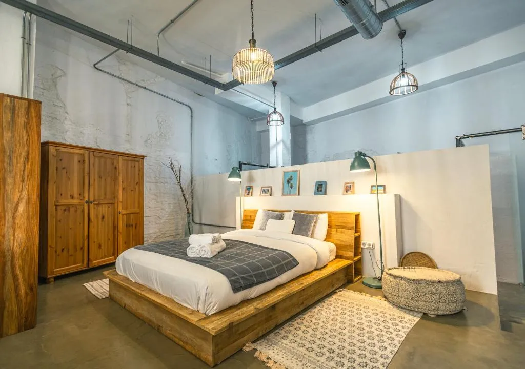 Imagen de Loft-style ground floor flat