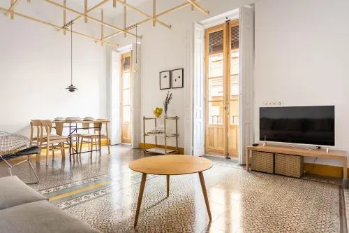 Pop Art , Sunny Apartment near Santa Cruz