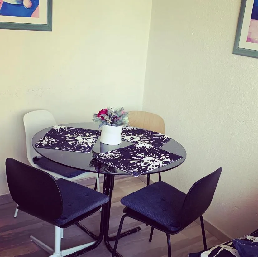 Imagen 4 de Apartment with Beach Views