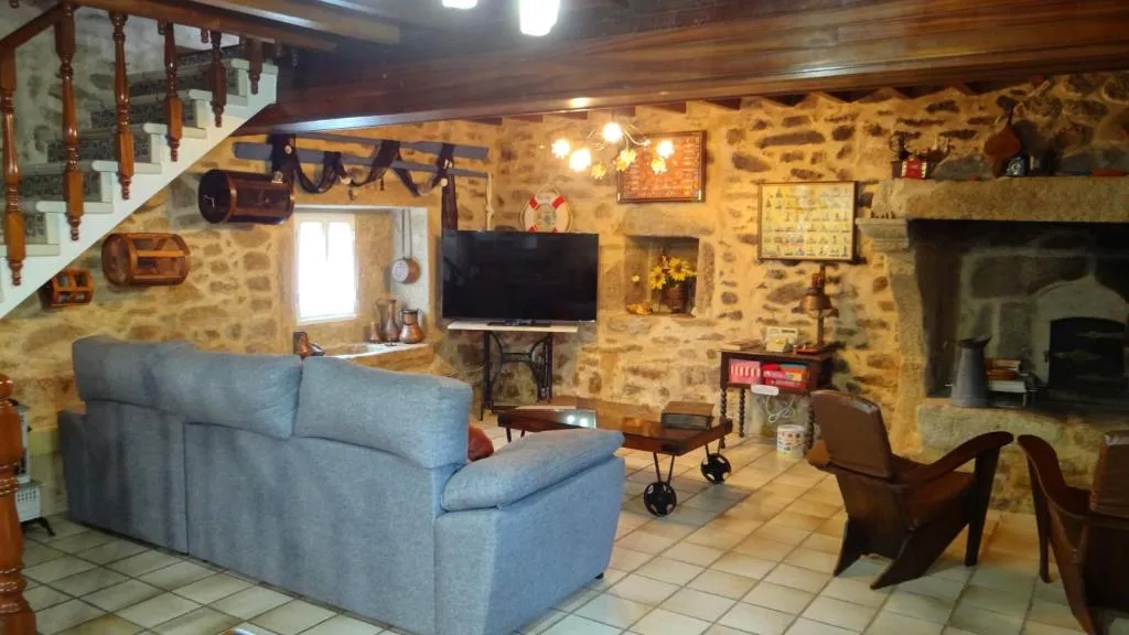 Imagen 1 de Casa Rural en Lira para 9 personas
