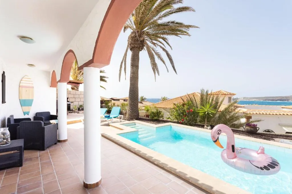 Imagen de Casa Platano - Private pool - Ocean View - BBQ - Garden - Terrace - Free Wifi - Child & Pet-Friendly - 4 bedrooms - 8 people