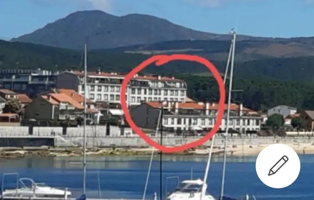 Imagen de A pie de playa de Ribeira
