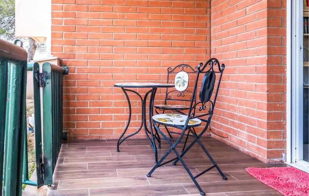 Imagen 8 de Cozy Apartment In Salou With House Sea View