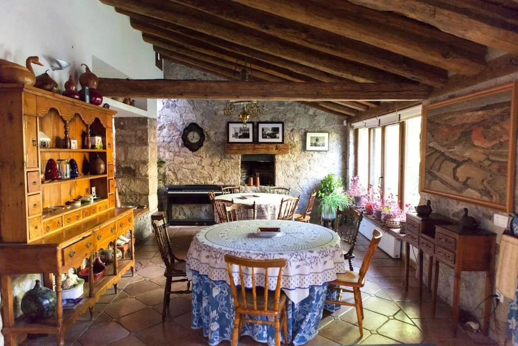 Imagen 1 de Charming Boutique Country House: La Casa Vieja (Sotosalbos)