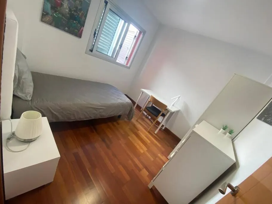 Imagen 7 de Bright lovely quiet flat very centric in SC