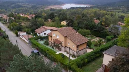 Casa El Cerezo Rojo