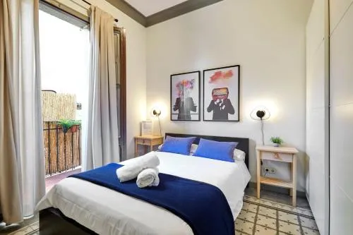 Classic catalan family apartment with balcony by Maison Piñata