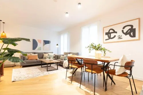 ☆Centric Spacious⎮7 balconies⎮Brand new ⎮Aircon ☆