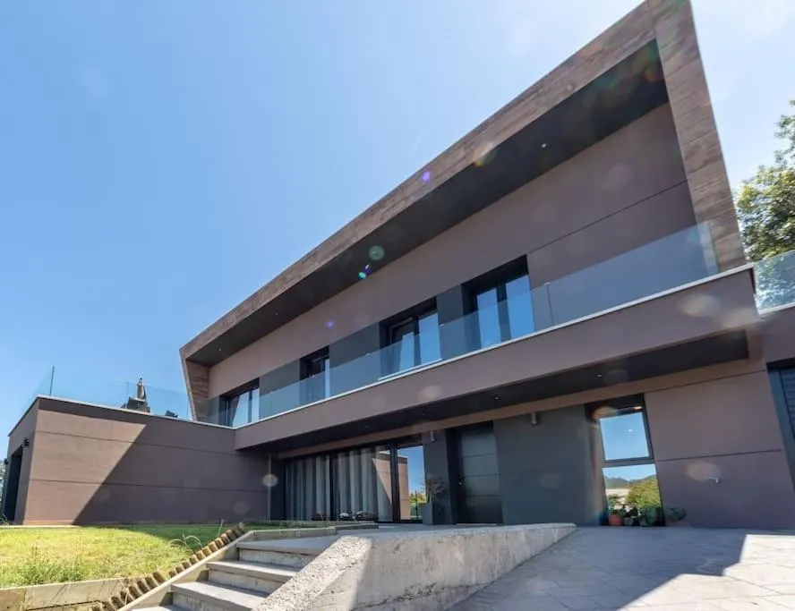 Imagen de Casa Unifamiliar con Vistas al Paisaje y Encanto en el Corazón del País Vasco,España