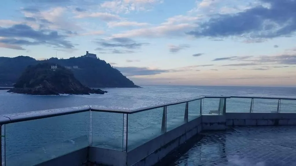 Imagen 4 de Apartamento Villabona - Mar y Montaña Elegante Apt p8 con WiFi gratis