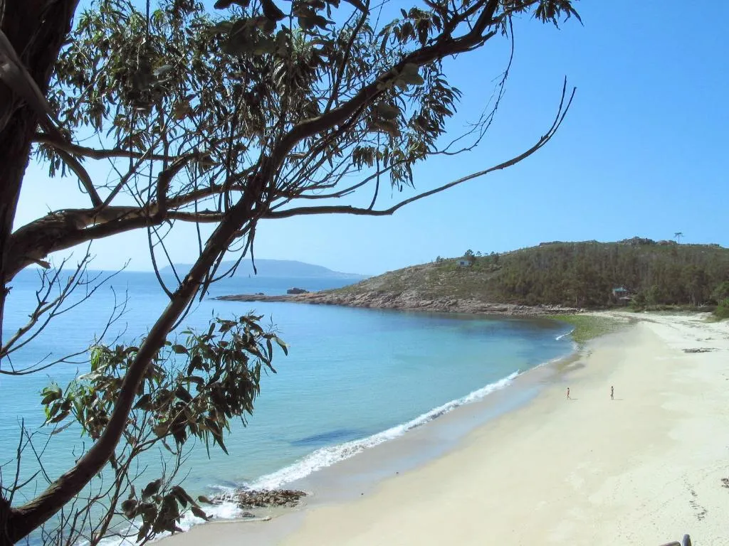 Imagen 2 de Apts Playa Monte Pindo
