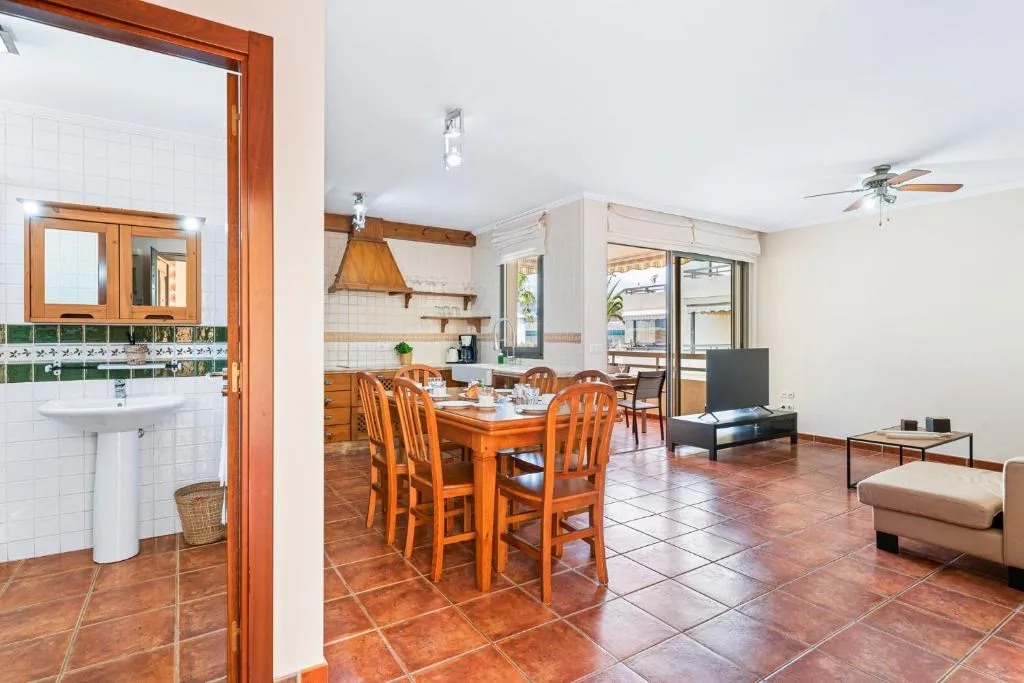 Imagen 7 de MEDANO4YOU Tejita Beach Cottage