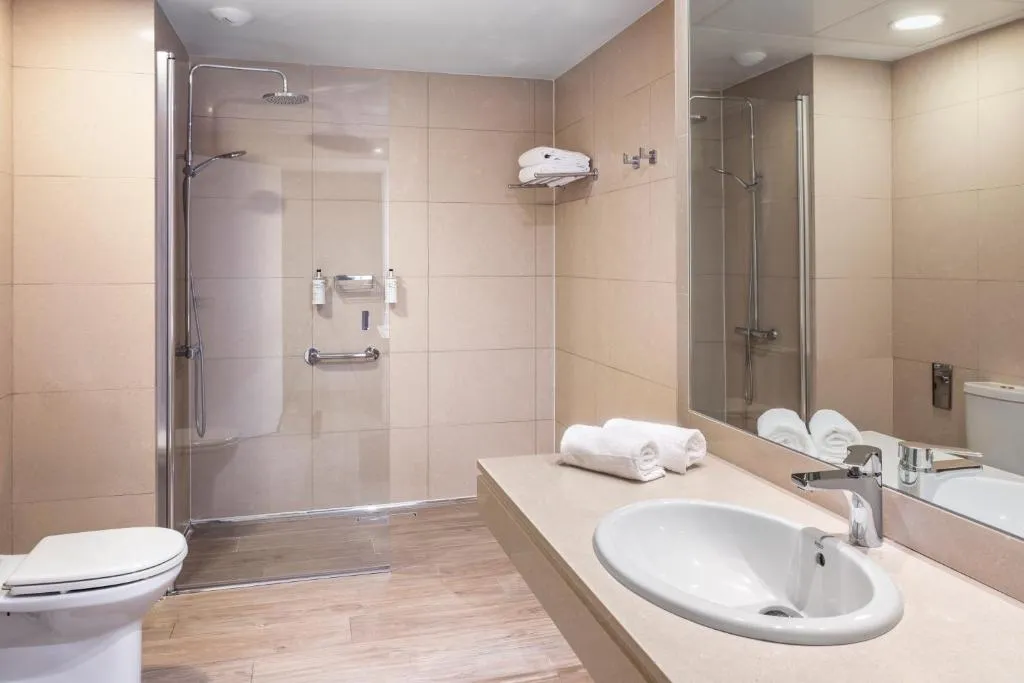 Imagen 1 de B&B HOTEL Logroño Las Cañas
