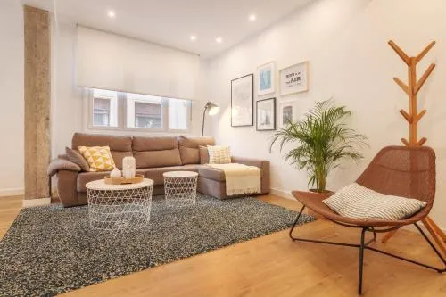 MODERN LOVELY HOUSE GUGGENHEIM