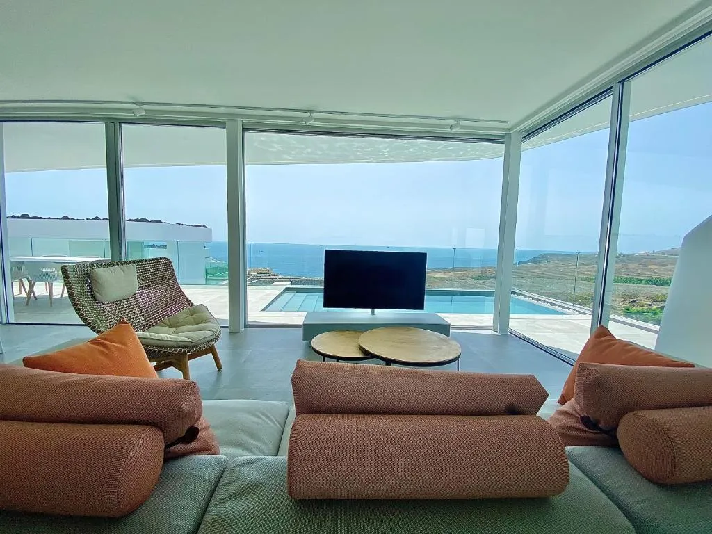 Imagen 3 de Rocavista - Villa with heated rooftop pool and amazing ocean view