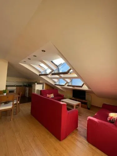 ApartamentosArturo Llanes LaPlaza Atico céntrico
