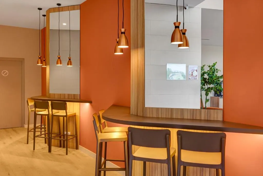 Imagen 2 de B&B HOTEL Logroño Las Cañas