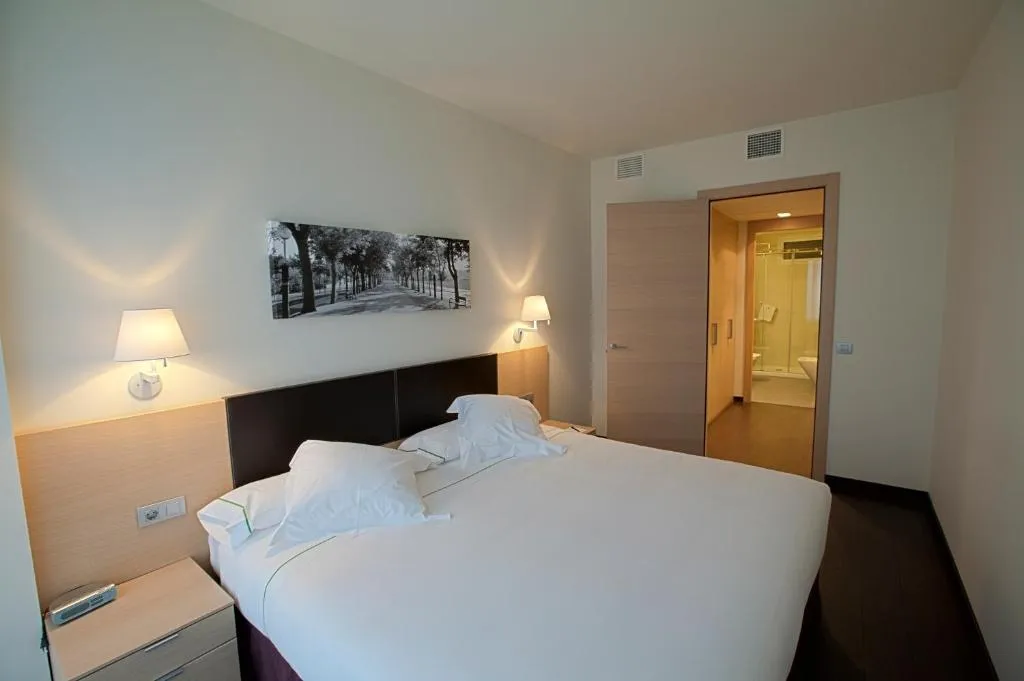 Imagen 2 de Hotel Jardines de Uleta Suites