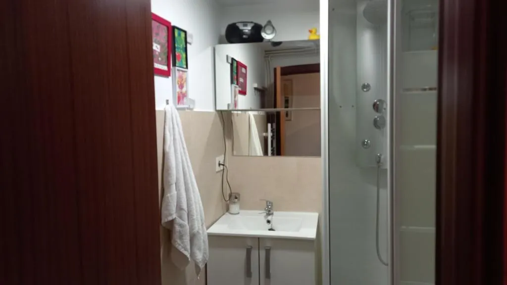 Imagen 1 de HABITACIÓN INDIVIDUAL con TV centro BILBAO
