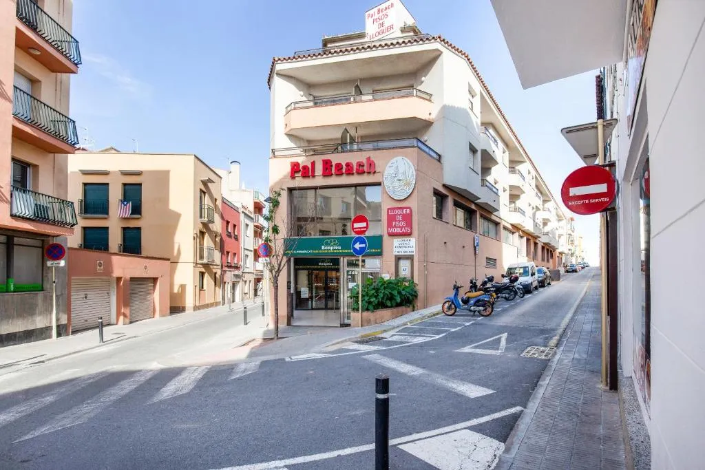 Imagen 2 de Apartaments Palamós - Pal Beach