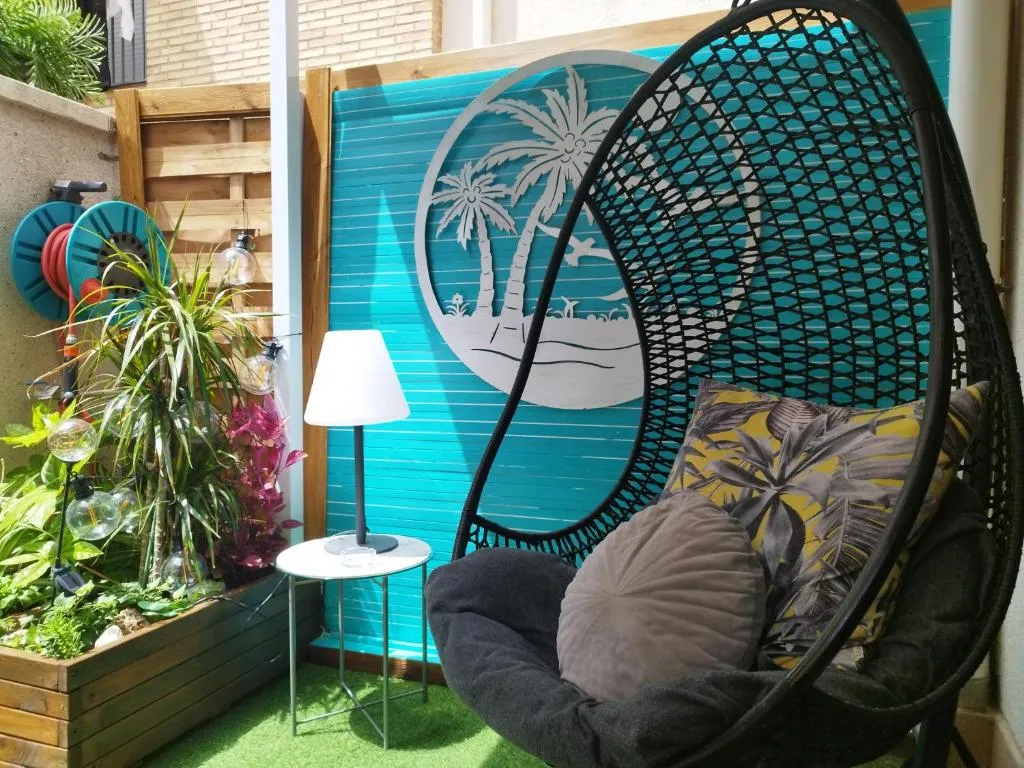 Imagen de APARTMENT BIG PRIVAT TERRACE CALAFELL BEACH FREE Parking