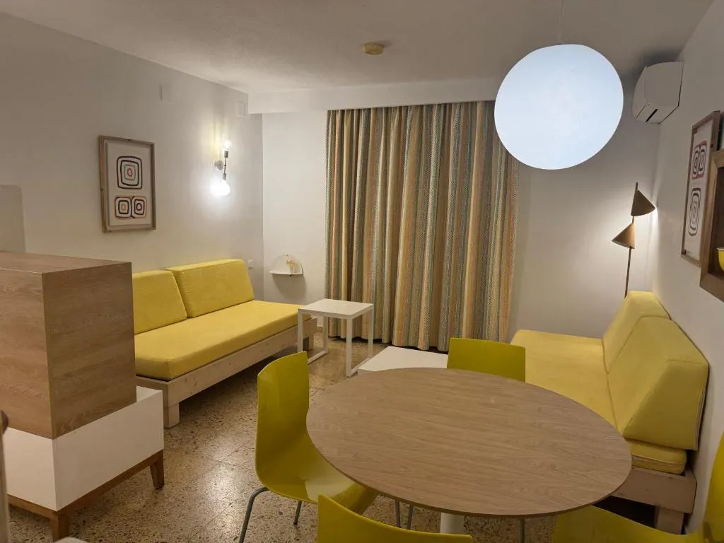 Imagen 2 de Aparthotel Boutique Poniente Playa