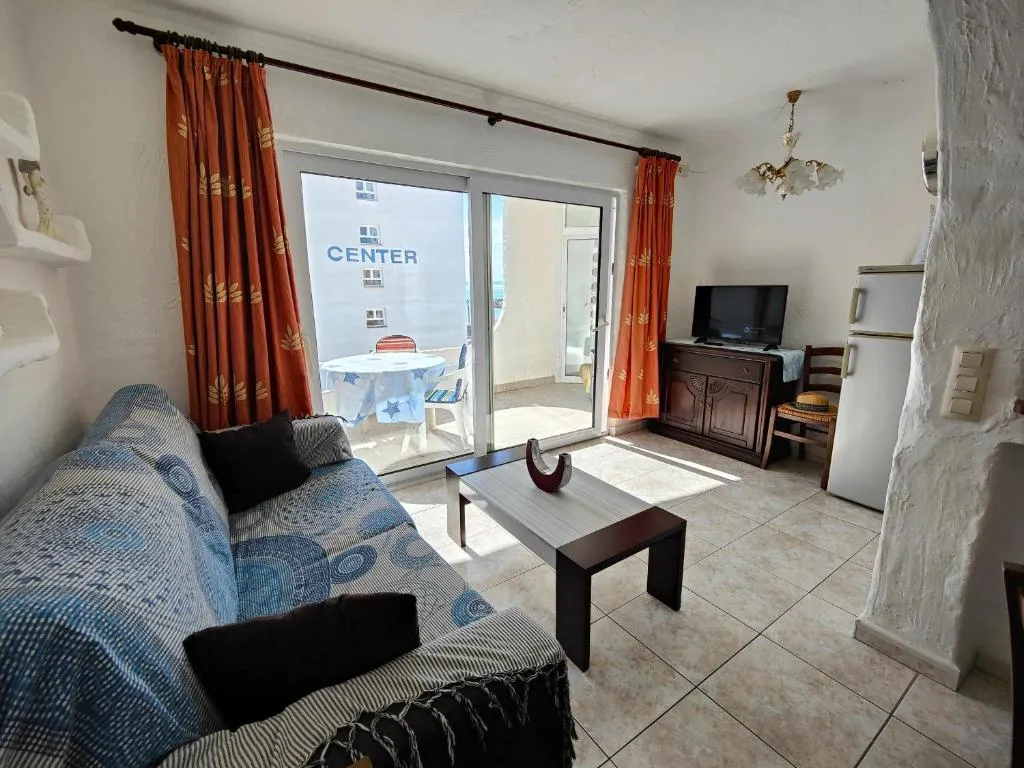 Imagen 4 de 1039 ESTUDI 42 5-A, AGRADABLE ESTUDIO, A 200m DE LA PLAYA MÁS ESPACIOSA DE ROSES. AMPLIO PASEO MARÍTIMO PARA DAR LARGOS PASEOS. - ES-258-134