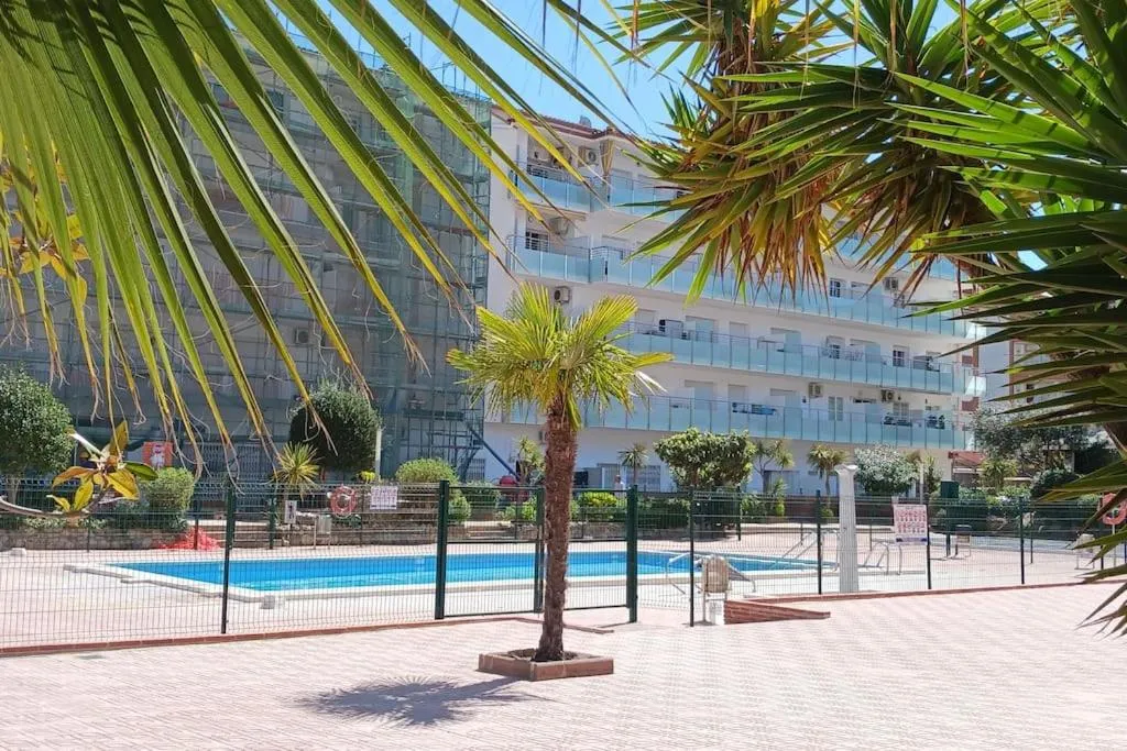 Imagen 7 de Alegre apto con piscina, a 300m de la playa.