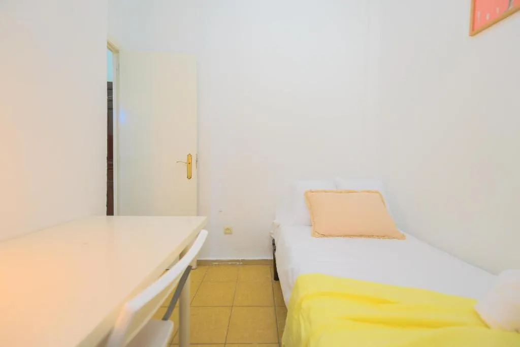 Imagen 5 de For You Rentals Encantadora vivienda TEMPORAL de 3 habitaciones en Madrid AME49