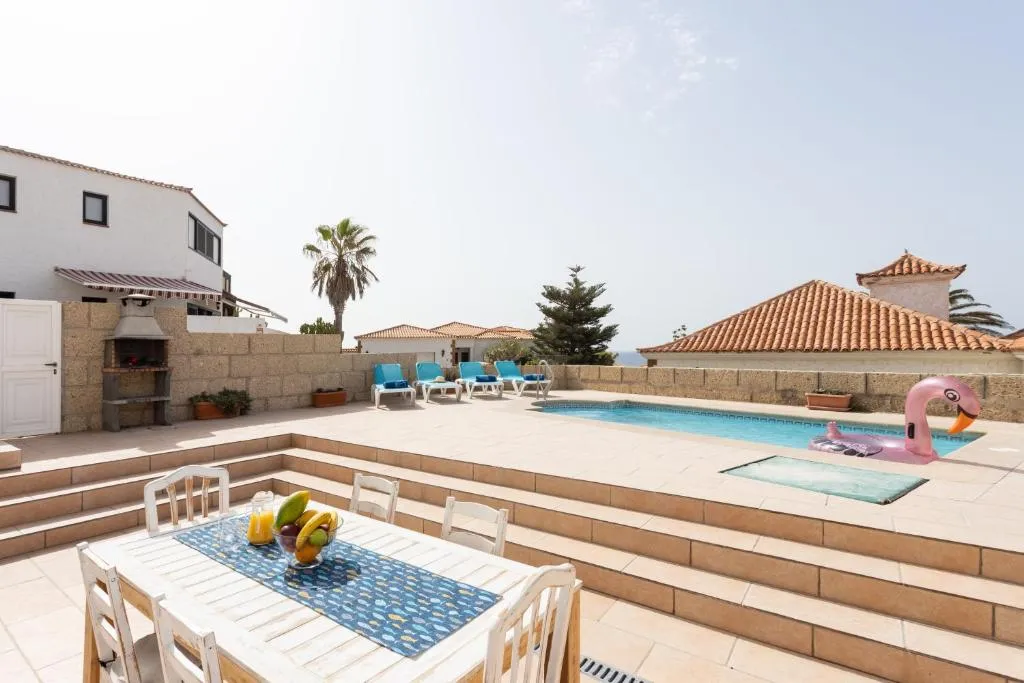 Imagen 2 de Casa Higo - Private pool - Ocean View - BBQ - Terrace - Free Wifi - Child & Pet-Friendly - 3 bedrooms - 6 people