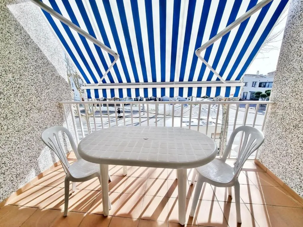 Imagen 3 de Apartamento en zona tranquila de Empuriabrava