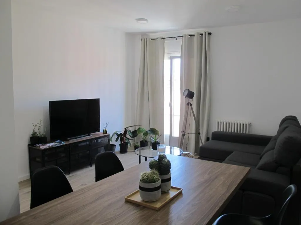 Imagen 7 de Apartamento grande en Huesca