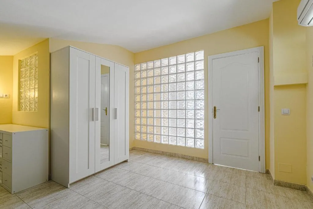 Imagen 5 de RED Large family apartment, three floors, 10 guests