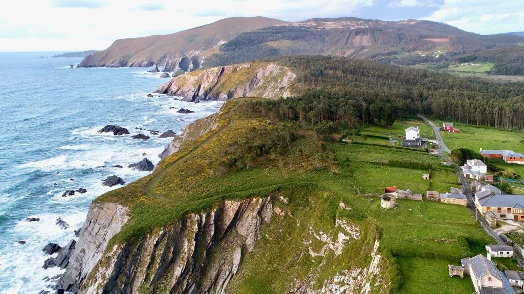 Imagen 4 de The Cliffs - Picon Seaside Cottage