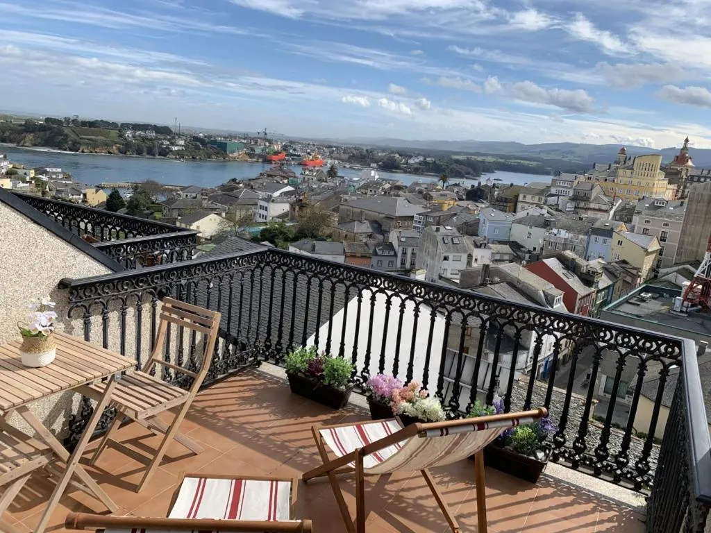 Imagen 3 de MODERNO PISO CON LA MEJOR TERRAZA DE RIBADEO Y VISTAS MARAVILLOSAS