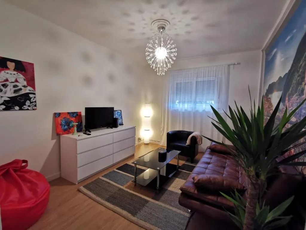 Imagen 2 de Casa Coqueta y confortable en Oviedo