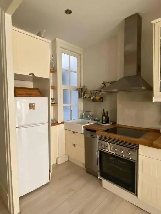 Imagen 3 de Apartamento piso centro de A Coruña