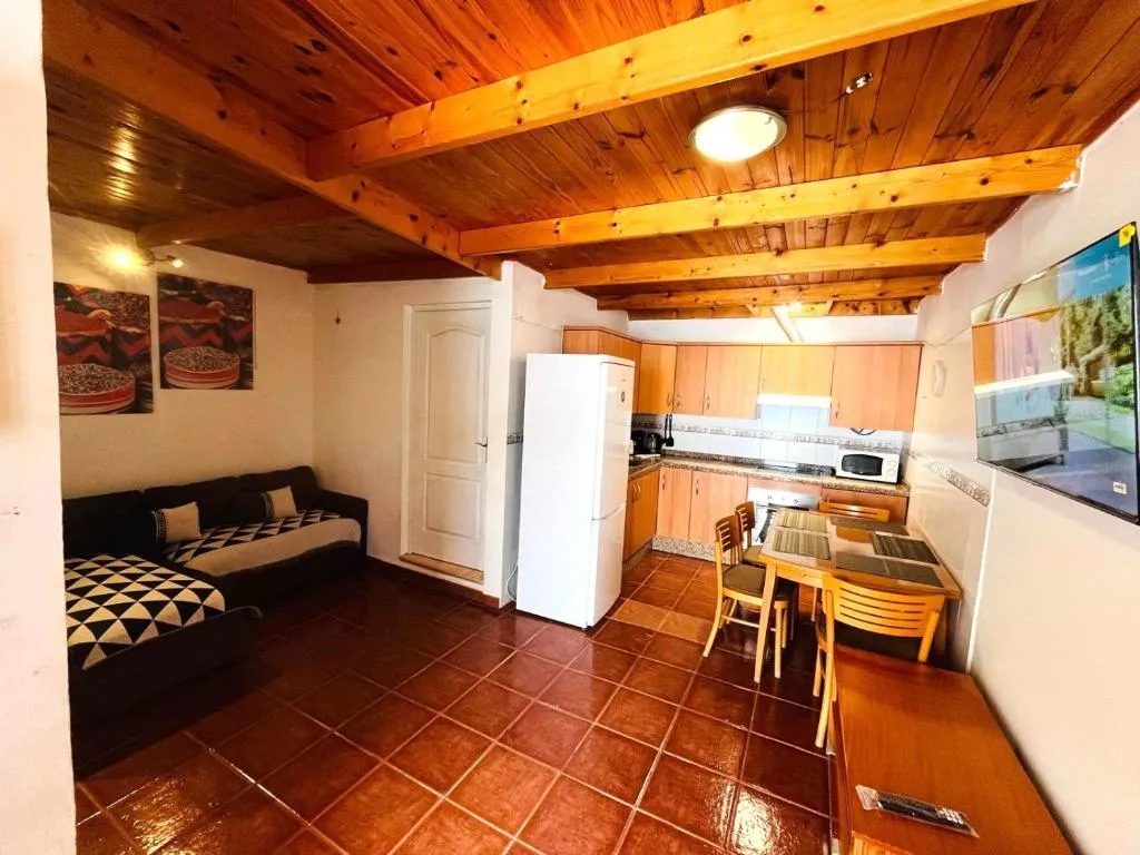 Imagen 6 de Peaceful and private chalet with terrace