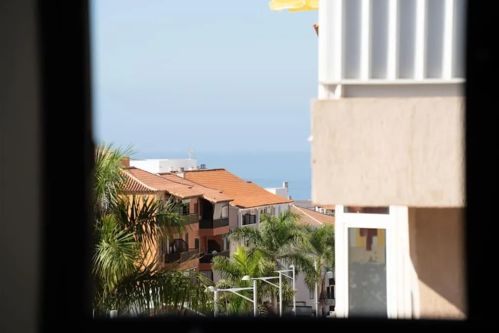 Imagen 2 de The Korner, Central Adeje Renovated Flat