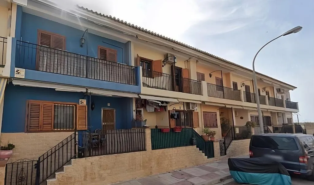 Imagen 2 de Zanzibar Beach Puzol a 100 m de la playa cerca de Valencia