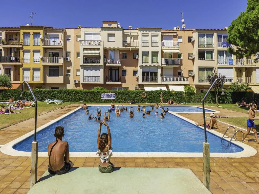 Imagen 8 de Holiday apartment with swimming pool