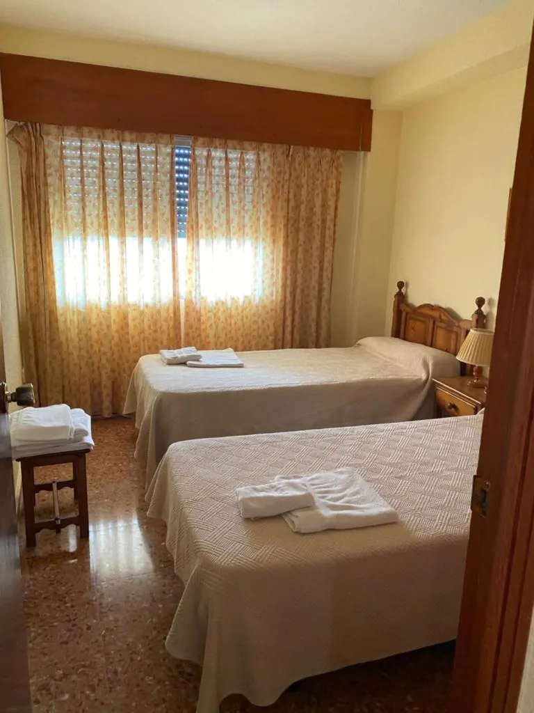 Imagen 2 de Apartamentos Florazar II Ajhory