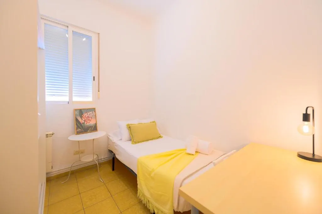 Imagen 3 de For You Rentals Encantadora vivienda TEMPORAL de 3 habitaciones en Madrid AME49