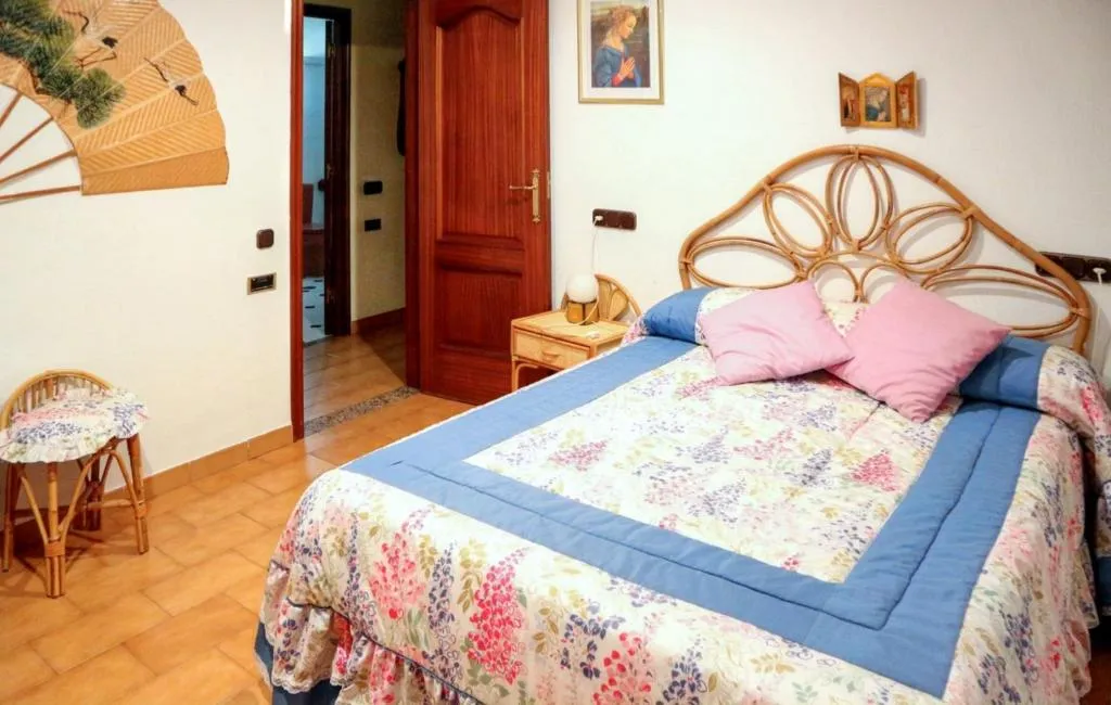 Imagen 7 de Spacious house with terrace near Boiro sea view