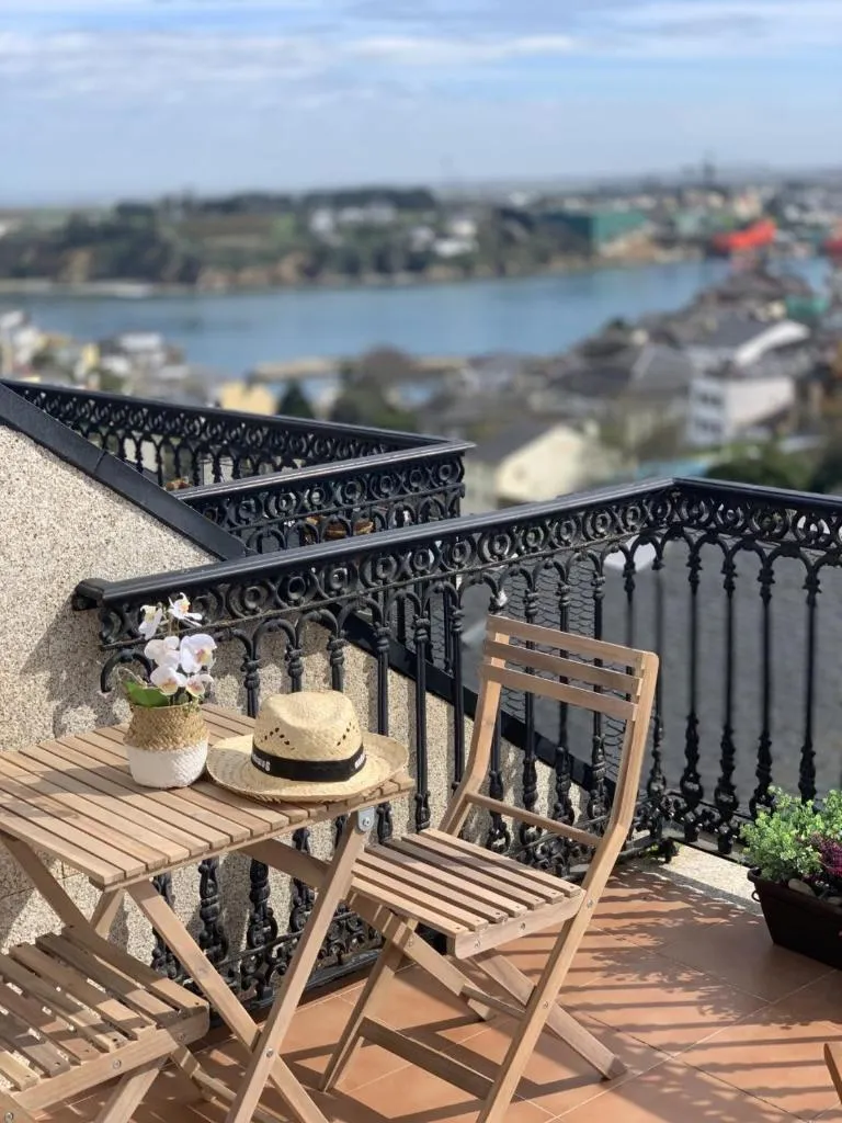 Imagen 4 de MODERNO PISO CON LA MEJOR TERRAZA DE RIBADEO Y VISTAS MARAVILLOSAS